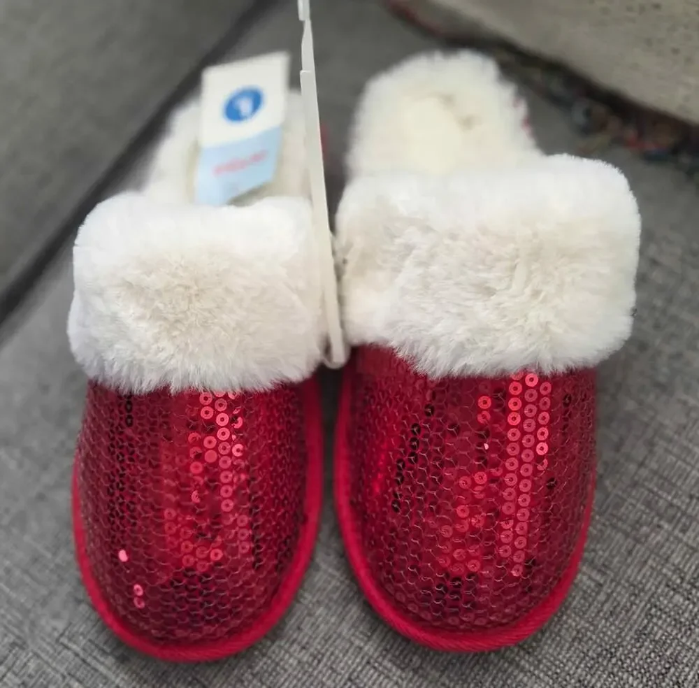 Cat & Jack Kids Red Sequin Faux Fur Christmas Slippers Size L 4/5 NWT Cozy soft